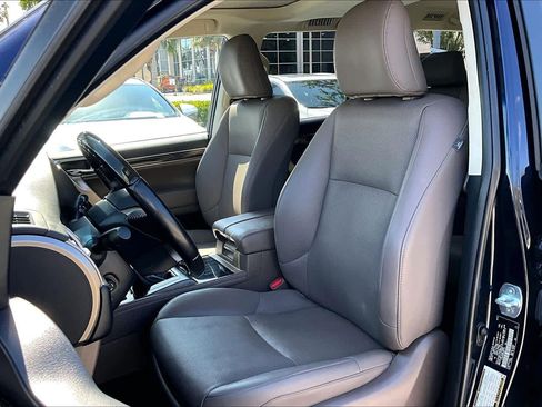Used 2021 Lexus GX 460 Premium image 8