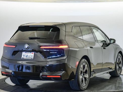 Certified 2023 BMW iX xDrive50 w/ Premium Package AWD/4WD image 5