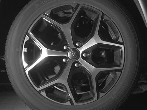 Used 2025 Jeep Compass Limited image 15