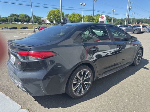 Used 2022 Toyota Corolla XSE FWD image 4