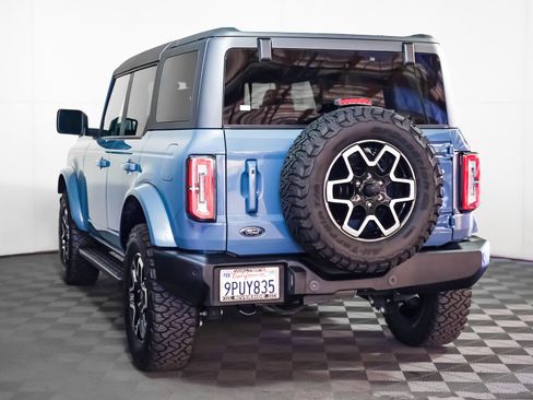 Used 2024 Ford Bronco Outer Banks image 2