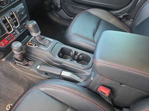 Used 2020 Jeep Gladiator Rubicon AWD/4WD image 25