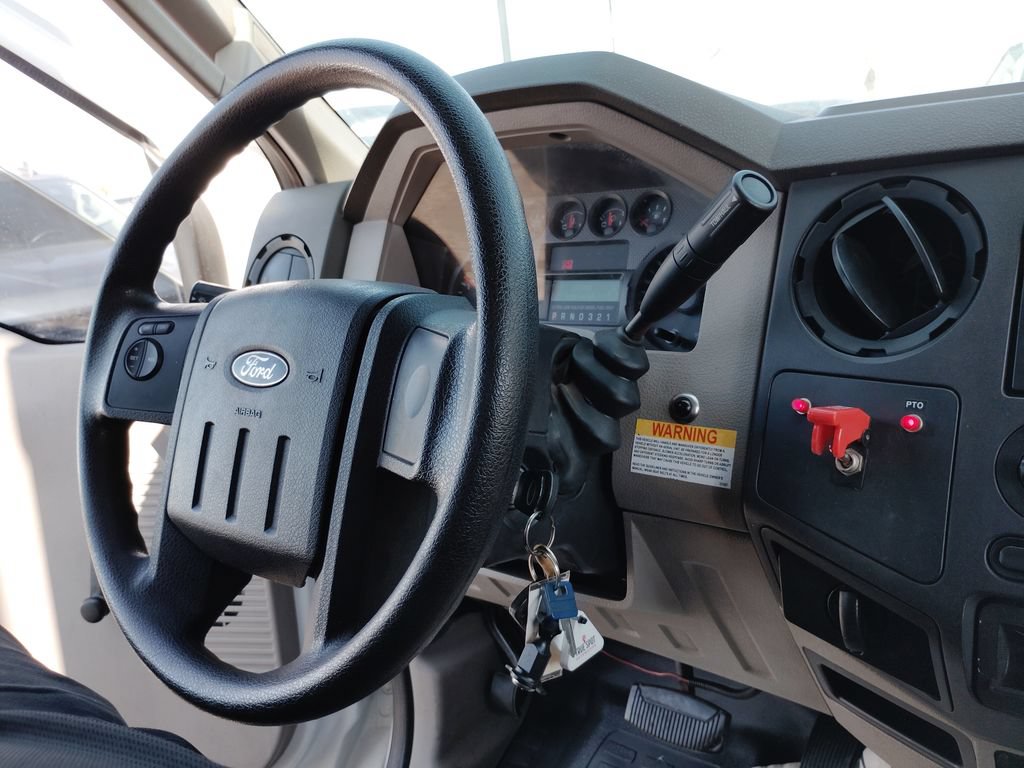 Used 2010 Ford F550 2WD Regular Cab Super Duty image 39