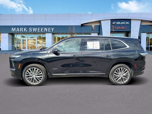 Used 2025 Buick Enclave Avenir w/ Super Cruise Package AWD/4WD image 28