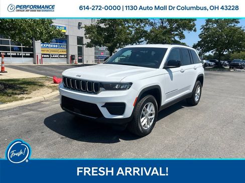 Used 2026 Jeep Grand Cherokee Laredo AWD/4WD image 8