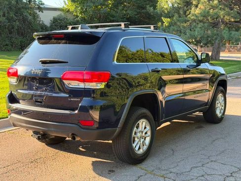 Used 2018 Jeep Grand Cherokee Laredo AWD/4WD image 5