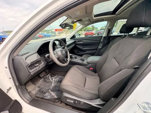 Used 2024 Honda Accord EX image 18