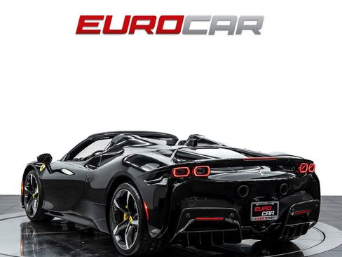 Used 2023 Ferrari SF90 Spider AWD/4WD image 4