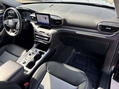 Used 2023 Ford Explorer XLT w/ Equipment Group 202A image 15