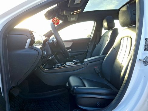 Used 2019 Mercedes-Benz A 220 4MATIC image 13