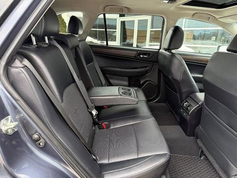 Used 2017 Subaru Outback 2.5i Limited image 12