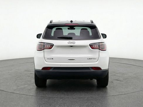 Used 2025 Jeep Compass Limited AWD/4WD image 7