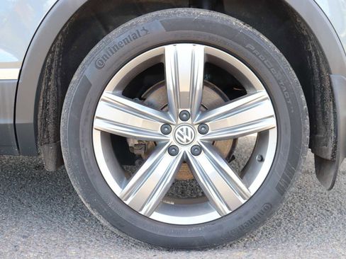 Used 2021 Volkswagen Tiguan SEL image 9