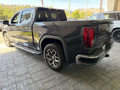 Used 2023 GMC Sierra 1500 SLT w/ SLT Premium Package AWD/4WD image 7