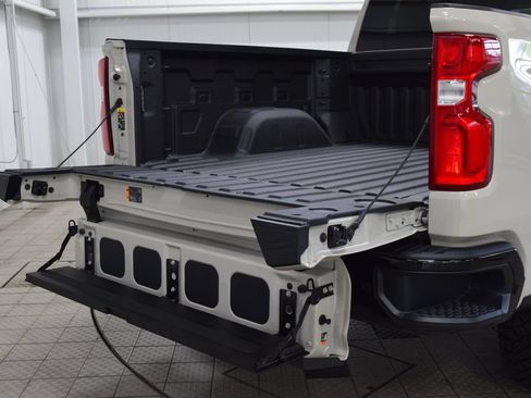 Used 2026 Chevrolet Silverado 1500 ZR2 AWD/4WD image 25