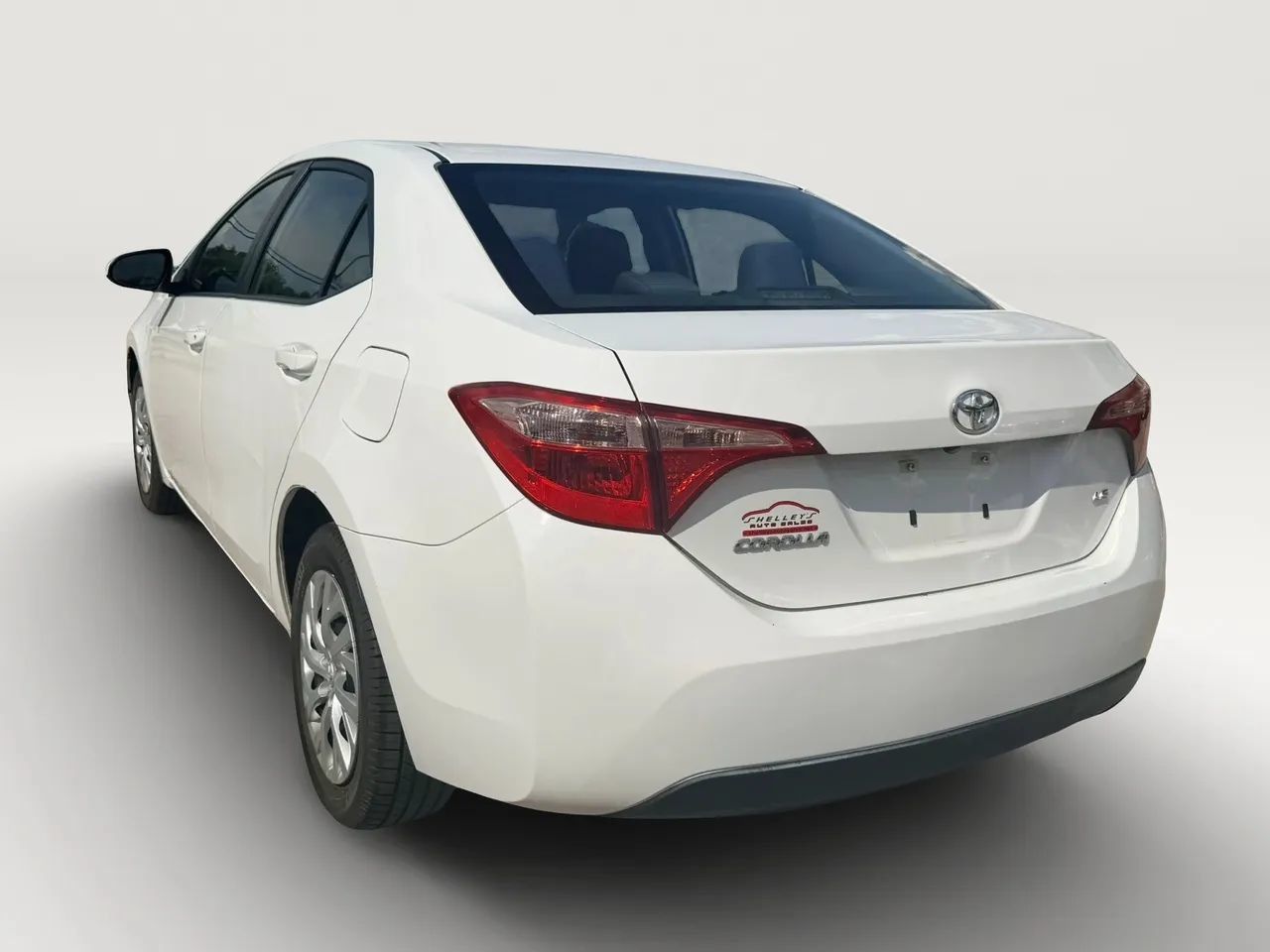 Used 2019 Toyota Corolla LE w/ Carpet Mat Package (TMS) FWD image 5