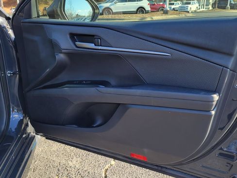 Used 2025 Toyota Camry SE image 33