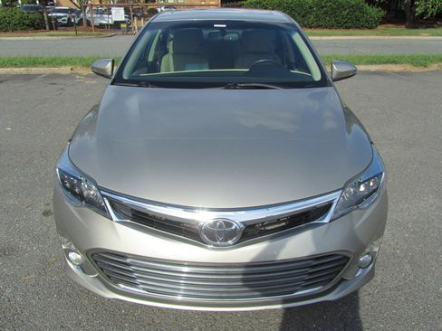 Used 2015 Toyota Avalon XLE Touring FWD image 5