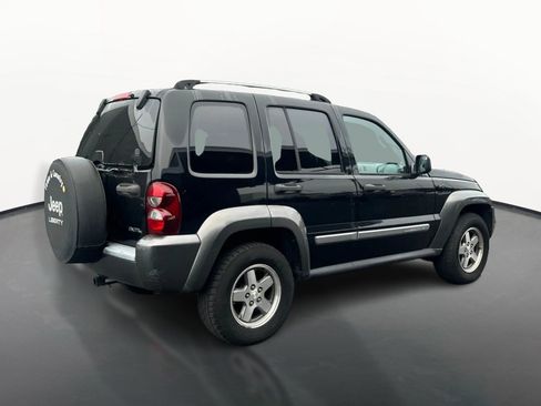 Used 2006 Jeep Liberty Sport AWD/4WD image 3