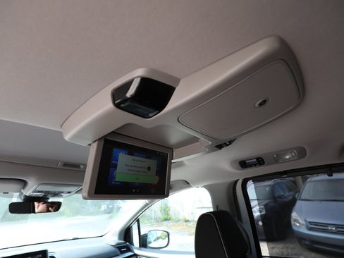 Used 2022 Honda Odyssey Elite image 16