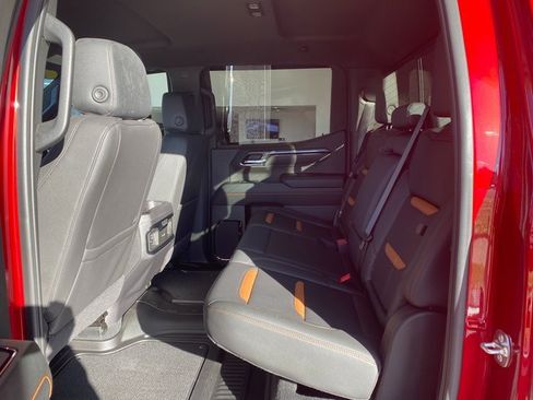 Used 2025 GMC Sierra 1500 AT4 w/ AT4 Premium Package image 17