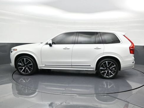 Certified 2024 Volvo XC90 B5 Plus image 2