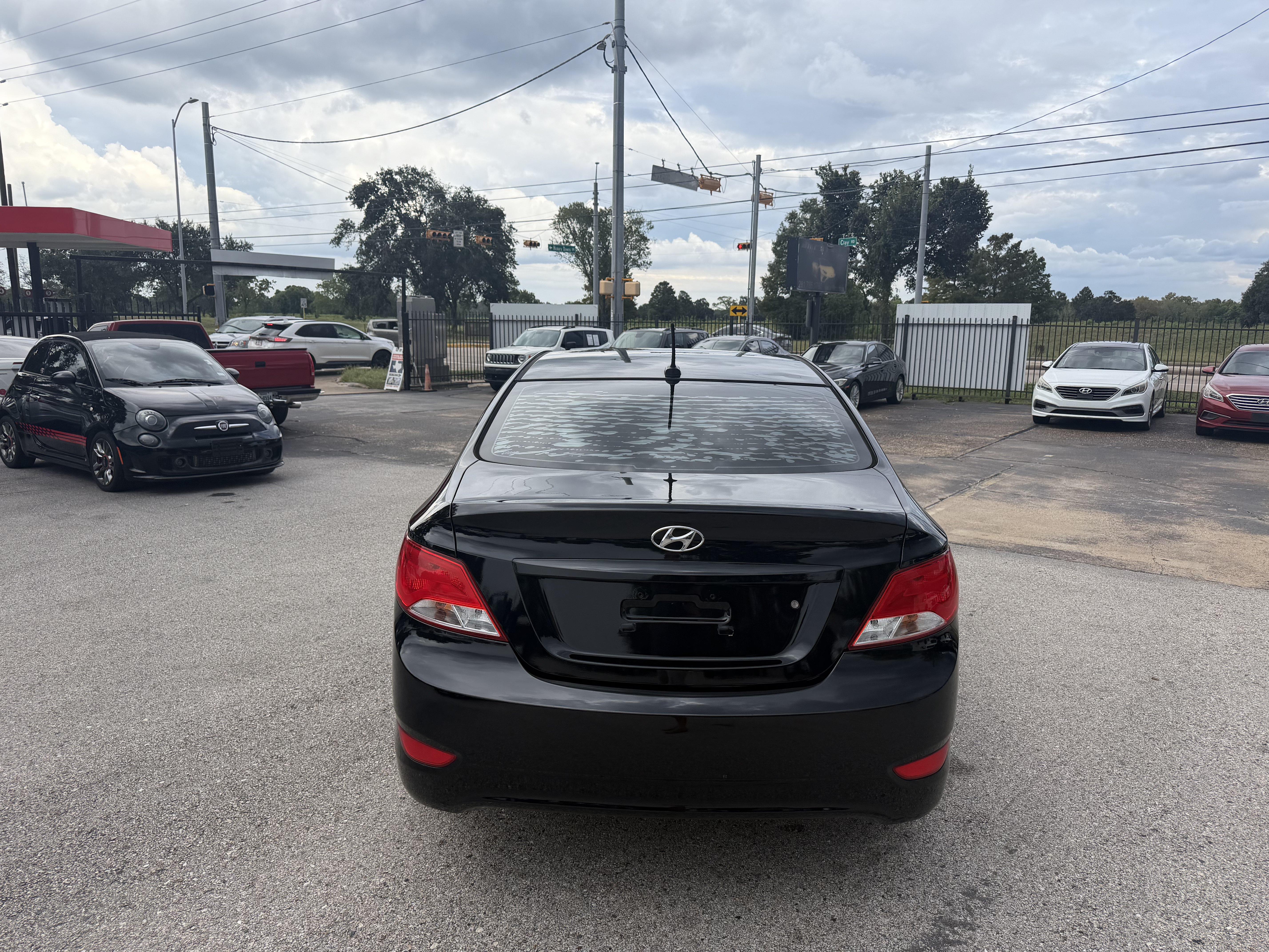 Used 2016 Hyundai Accent SE w/ Option Group 02 FWD image 7