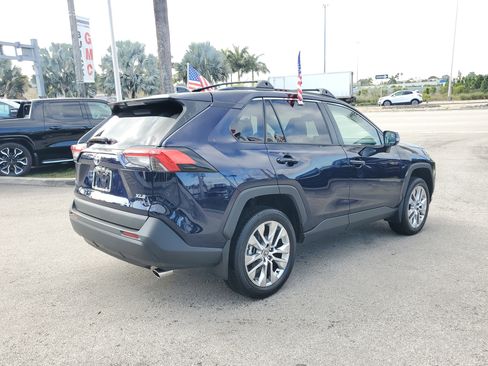 Used 2025 Toyota RAV4 XLE Premium image 5