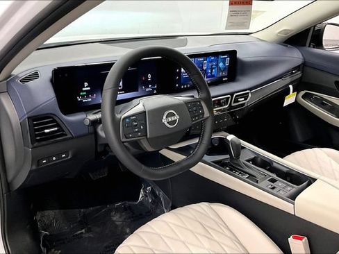 New 2026 Nissan Sentra SL w/ Floor Mat Package FWD image 6