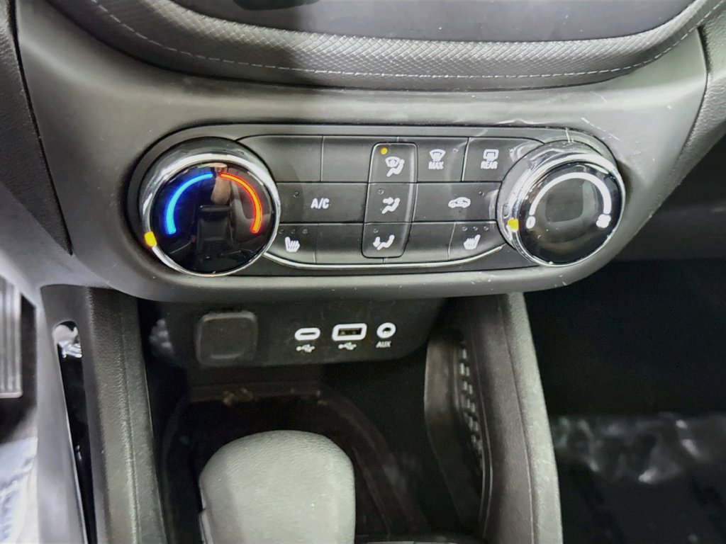 Used 2023 Chevrolet TrailBlazer LT AWD/4WD image 7