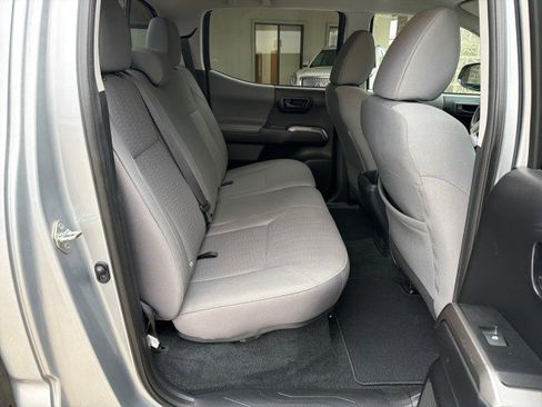 Used 2018 Toyota Tacoma SR5 image 24