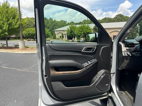 Used 2018 GMC Yukon Denali w/ Open Road Package AWD/4WD image 61