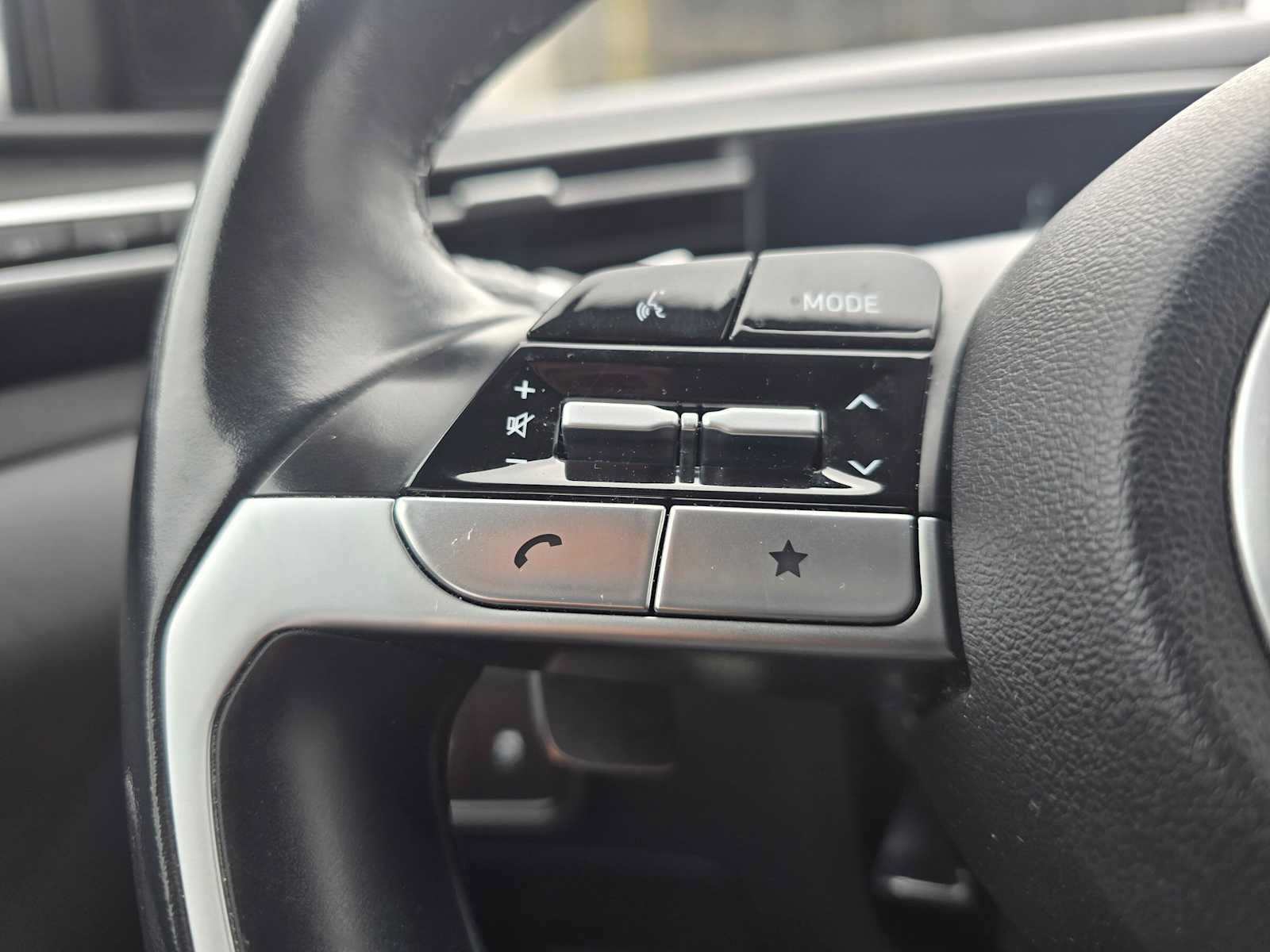 Used 2022 Hyundai Tucson Limited AWD/4WD image 35