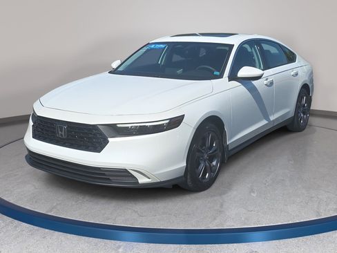 Used 2023 Honda Accord EX image 1