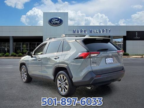 Used 2020 Toyota RAV4 XLE Premium FWD image 3