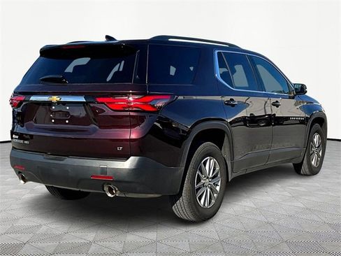 Used 2023 Chevrolet Traverse LT image 6