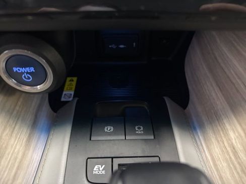 Used 2021 Toyota Venza XLE w/ Softex Package image 26