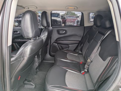 Used 2019 Jeep Compass Trailhawk AWD/4WD image 13