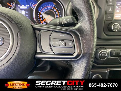 Used 2021 Jeep Wrangler Sport AWD/4WD image 15
