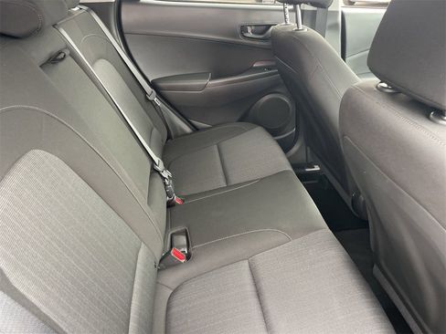 Used 2023 Hyundai Kona SEL image 12