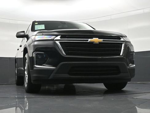 Used 2023 Chevrolet Traverse LS FWD image 34