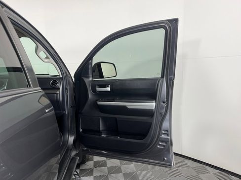 Used 2020 Toyota Tundra SR5 image 33
