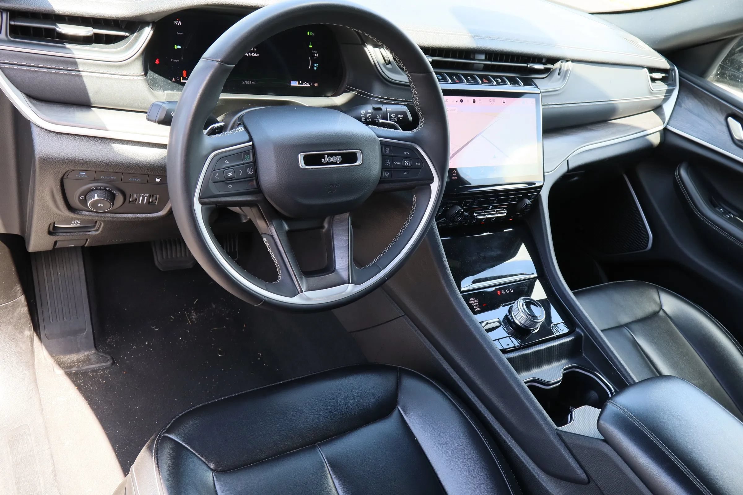 Used 2024 Jeep Grand Cherokee Limited 4xe AWD/4WD image 9