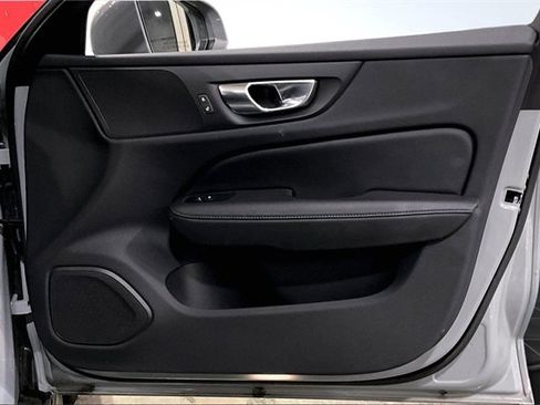 Certified 2025 Volvo V60 B5 Cross Country Plus image 24