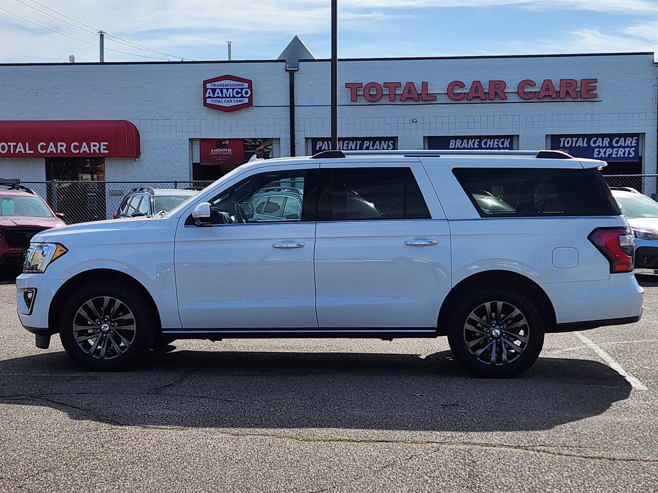 Used 2019 Ford Expedition Max Limited AWD/4WD image 3