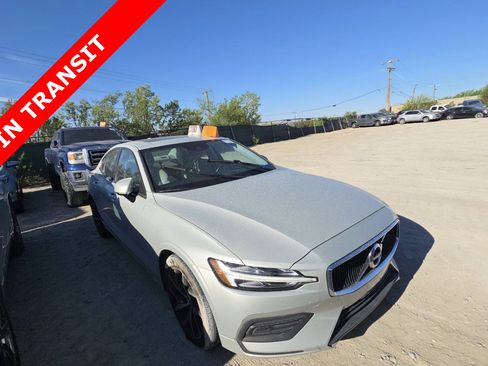 Used 2020 Volvo S60 T6 Momentum AWD/4WD image 5
