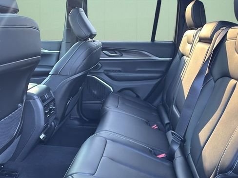 New 2026 Jeep Grand Cherokee Limited image 20