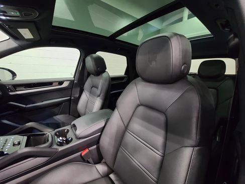 New 2026 Porsche Cayenne image 5
