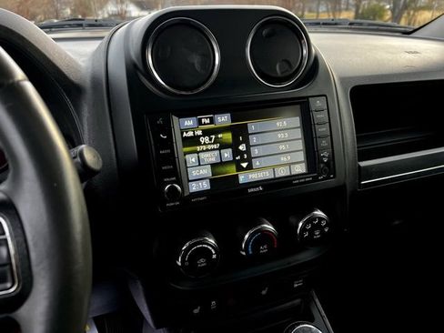 Used 2014 Jeep Patriot Latitude w/ Sun/Sound Group image 40