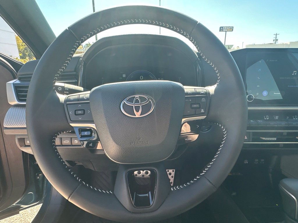 Used 2026 Toyota Camry SE FWD image 19